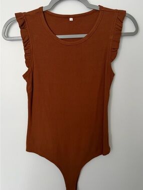 Ruffle Sleeve Ribbed Bodysuit - Rust